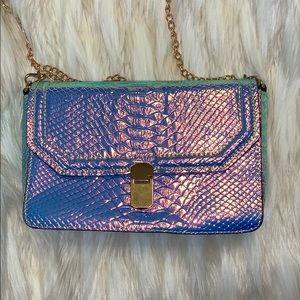 Holographic Purse